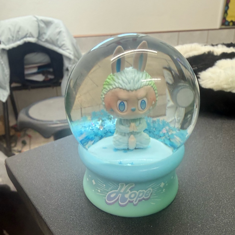 POPMART Authentic BIE Labubu Snow Globe- Comfirmed Hope